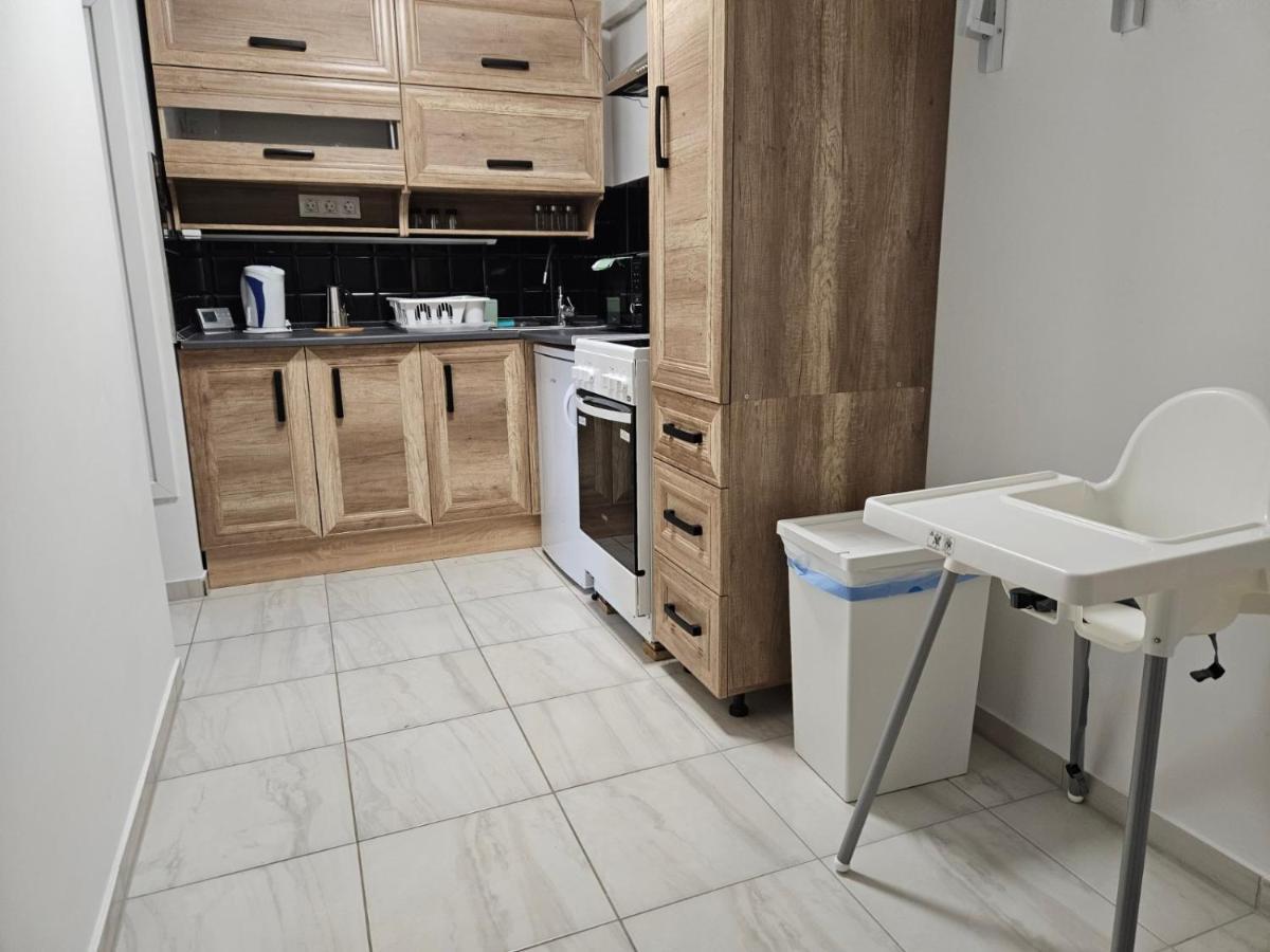 Holiness Apartmanok Szeged Buitenkant foto