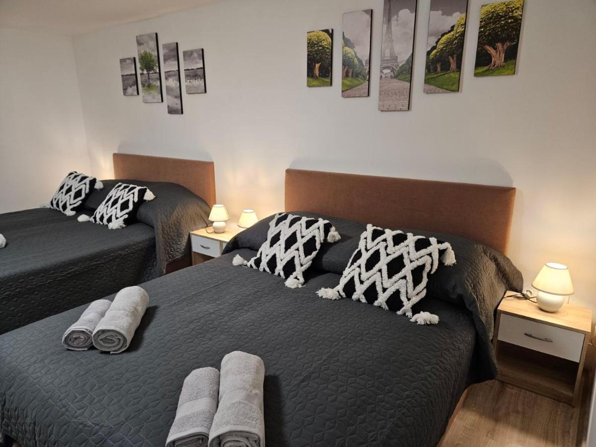 Holiness Apartmanok Szeged Buitenkant foto